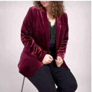 Universal Standard velvet blazer